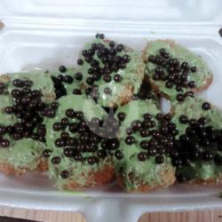 Pisang Nugget (choco/white Choco/strawberry/cappucinno/tiramisu/greentea)   Caviar