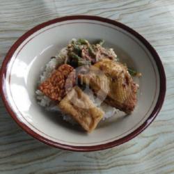 Nasi Pecel Ayam Goreng