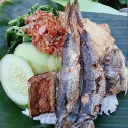 Nasi Tempongan Ikan Laut Sambal Terasi Ndoweh