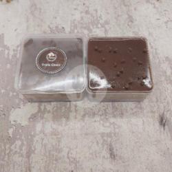 Triple Choco Dessert Box L