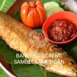 Bandeng Goreng Sambel Lamongqn   Nasi Putih   Tahu/ Tempe   Lalapan