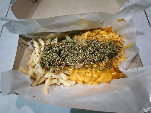 YAAASH MAC N CHEESE SALATIGA