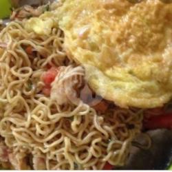 Mie Goreng Telor Dadar Pedas