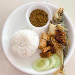 Nasi Selar Goreng