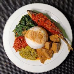 Nasi Ramas Ikan Kembung Goreng Balado