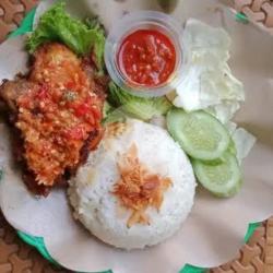 Nasi Ayam Penyet