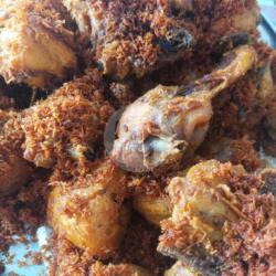 Nasi Kotak Ayam Serundeng