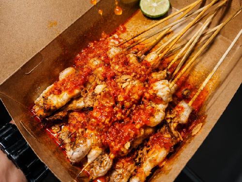 Sate Taichan Sejiwa Trusmi, depan alun2 buyut trusmi