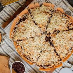 Martabak Pizza Keju Mesis Kacang Wijen