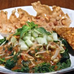 Pecel Tempe Tanpa Nasi  Peyek