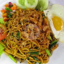 Mie Goreng Mata Sapi