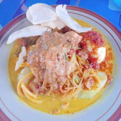 Lontong Medan Campur Kuah Pecal