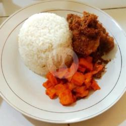 Nasi Ayam Goreng Kremes Kentang Sambel Balado