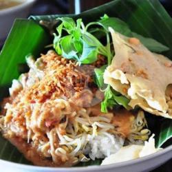 Nasi Pecel Tidak Pedas