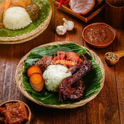 Nasi Gudeg Krecek Telur Kepala