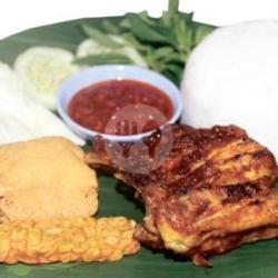 Nasi Timbel Kumplit