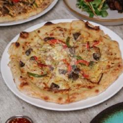 Chicken And Mushroom Pizza