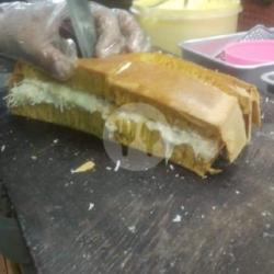 Terang Bulan Tiramisu Keju