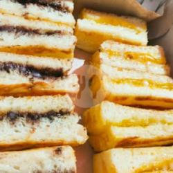 Roti Bakar Coklat - Sarikaya