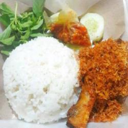 Nasi Ayam Serundeng Sambel Geprek