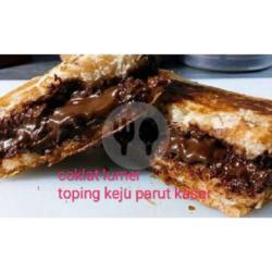 Roti Bakar Coklat Lumer Toping Keju   Susu