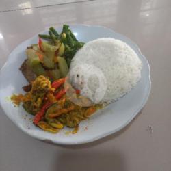 Nasi Kerang   Sayur  Esteh