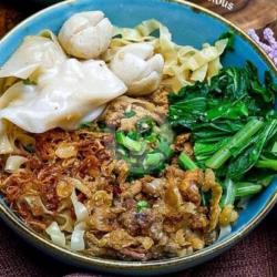 Mie Lebar Pangsit