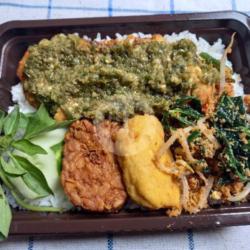 Nasi Ayam Geprek Cabe Ijo