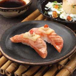 Aburi Salmon Cheese Sushi (2 Pcs)