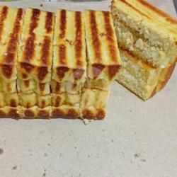 Roti Bakar : Strowberry Nenas