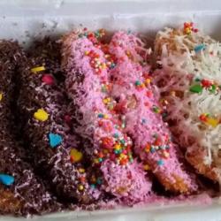 Pisang Crispy Strawberry Keju   Chochips Springkle