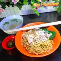 Mie Wortel Ayam