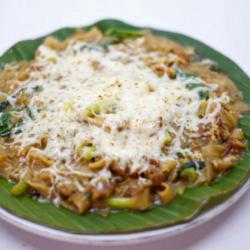 Kwetiaw Bun Sapi Mozarella