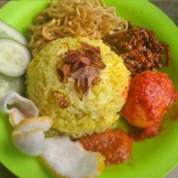 Nasi Kuning Telur Bulet