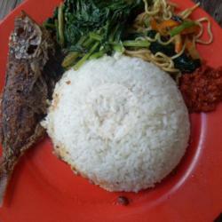 Nasi Sayur Ikan Laut