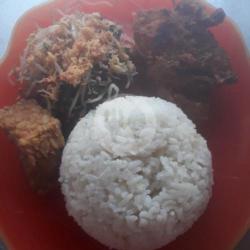 Nasi Urap Ayam Panggang