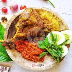 Bebek Goreng Serundeng