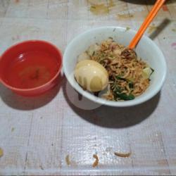 Mie Pangsit Ayam Bakso   Telur