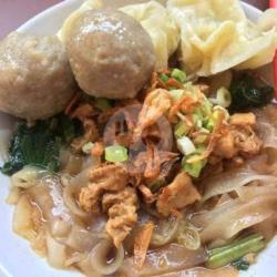 Kwetiau Bakso Pangsit