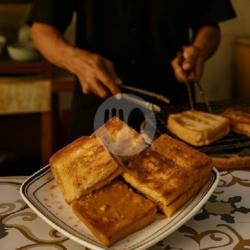 Roti Tawar Bakar Kacang