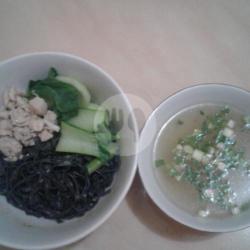 Mie Hitam