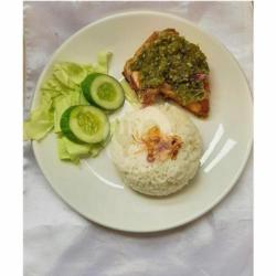 Nasi Tahu Tempe Sambal Ijo Gratis Minuman