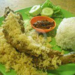 Nasi Ikan Lele Kremes Tahu Tempe Sambal Korek