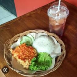 Nasik Ayam Geprek Plus Teh Manis Dinggin