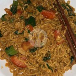 Indomie Nyemek / Indomie Lembab