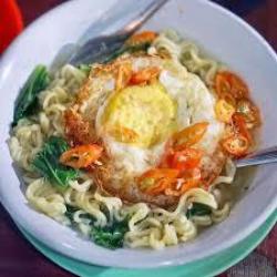 Indomie Bawang   Telur   Sayuran