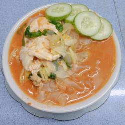 Kwe Tiau Rebus Ayam Bakso