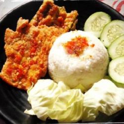 Nasi Lalapan Telor Geprek