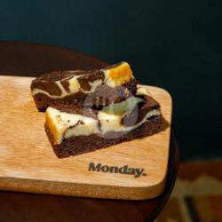 Choco Cheese Brownie (1 Pcs)