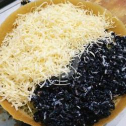 Ketan Hitam Keju